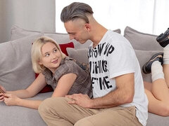 18 jahre, Grosser arsch, Grosser schwanz, Blondine, Blasen, Kurzes haar, Jungendliche (18+), Titten