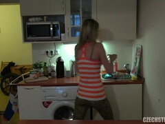 18 jahre, Leie, Betrug, Besamung, Aufs gesicht abspritzen, Handjob, Pov, Jungendliche (18+)