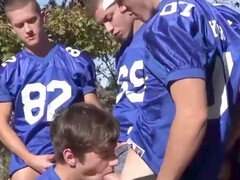 Grosse bite, Sucer une bite, Bukkaké, Rondelette, Partouze, Homosexuelle, Groupe, Suçant