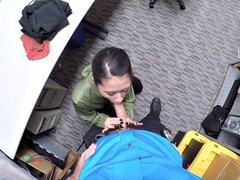 Aziatisch, Pijpbeurt, Bruinharig, Hondjeshouding, Kantoor, Kut duiken, Mager, Tieten likken