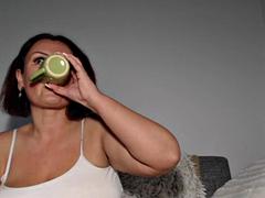 Gros seins, Européenne, Italienne, Masturbation, Mère que j'aimerais baiser, Solo, Nénés