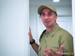 August Ames wakes up to find a big-dicked technician in her bedroom