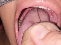 Américain, Éjaculer dans la bouche, Extrême, Fille latino, Pisser, Portugaise, Esclave, Toilettes