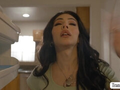 In den arsch, Grosse titten, Kehlenfick, Transe, Arsch lecken, Transfrau