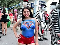 Amateur, Peloter, Groupe, Hd, Seins naturels, Nue, Public, Nénés