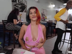 Grote kont, Bruinharig, Sperma in mond, Sperma shot, Flashing, Interraciaal, Tiener, Tieten likken