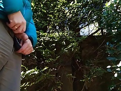 piss outdoor