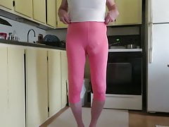 Male slut in tight leggings shows his fem ass and bulge.