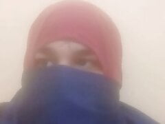 girl ask to maulvi