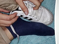 CUTTING MY TOENAILS