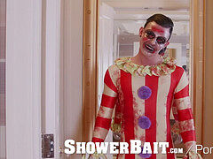 ShowerBait - CREEPY Clown Makes porn Debut on Halloween