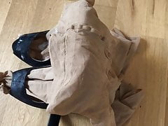 Cum on GF suntan Pantyhose Heels 2. Shot