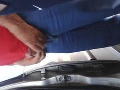 maduro me folla en aparcamiento oldman fuck parking 2