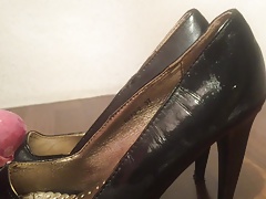 OFT GETRAGENE HIGH HEELS VON EINER FREUNDIN EINGESAUT