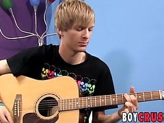 Twink Liam Summers leaves guitar to masturbate and cumshot