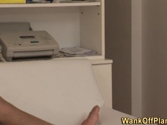 Hot homemade threesome with a cum-hungry amateur who loves to give a sloppy handjob