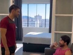 I witnessed it at the gym in Rio de Janeiro and took it to my guest room.