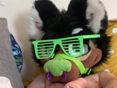 Giggles Shep Smashes himself while porking a plaything.