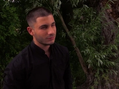 Chiseled Dude Meets A Fellow Willing To Help If He Gets His Dick Sated - BigStr