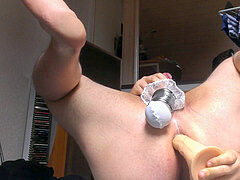 ultra-kinky ballstretcher onanism