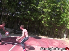 Two amateurs Sam & Gage banging young chicks wet pussy