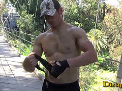 Str8 Buff Ginger demonstrates His Meat