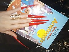 Extreme long nails Lady Lee ( video short version)