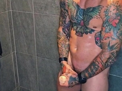 Bathroom jacking joy