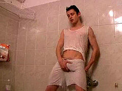 lovely man - jerking in the Shower