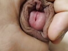 Jerk off in extreme close-up