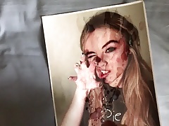 Sabrina Carpenter cum tribute