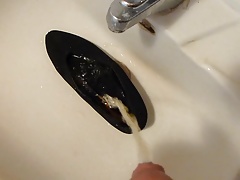 Piss in wifes old fabric shoe