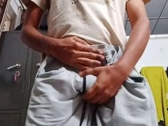 Cute bubble butt guy gives a hand to a hung buddy