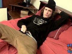 STRAIGHT NAKED THUGS - Naughty straight amateur Sean Johansen masturbates and cums