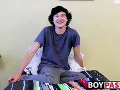 Fabulous Justin Cummings Tucks His Pink Hole With A Fake Penis