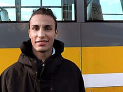 Thirsty dude taking that meaty dick inside