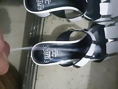 Huge cum on shoe