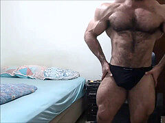 warm BODYBUILDER FELIPE MATTOS
