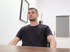 Round-assed hottie gets to enjoy POV fucking here