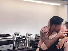 Japan Straight handsome muscle go to home fuck bareback young twinks in kitchen