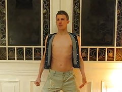 TWINK IS ALWAYS HUNGRY FOR RAW COCK