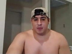 Muscle dude so fucking hot 100520