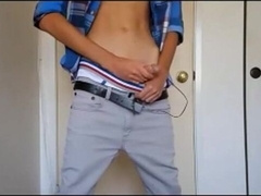 Lad Amateur Gets Off on Sagging