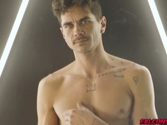 Smooching, butt licking, homo