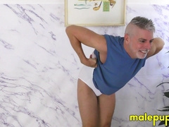 Daddy Richard Lennox WEDGIES HIMSELF with his white undies