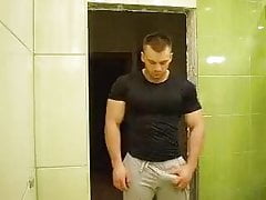 Russian bodybuilder stroking
