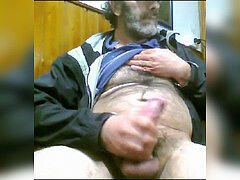 super-hot bearded parent 130619