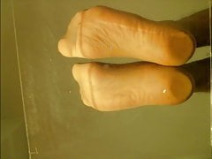 Sheer nylon feet soles show