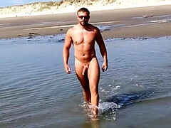 Nude Beach Big Dicked Hunk - Mrbritainx