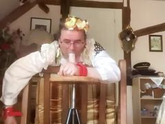 The planter in a weight dress must suck